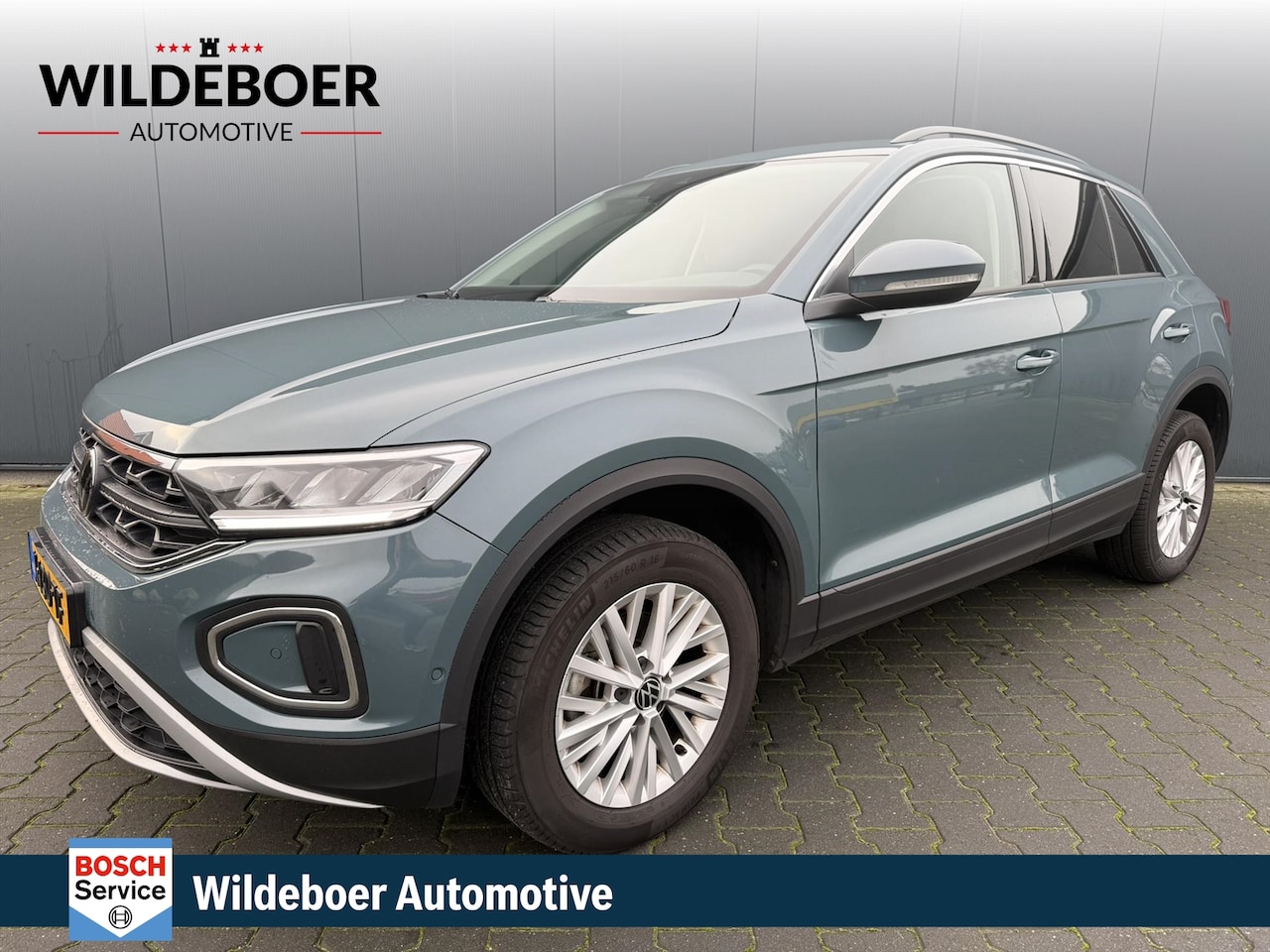 Volkswagen T-Roc - 1.5 TSI 150 PK Life Business DSG Automaat + NAVI + CLIMA + CRUISE + STOELVERWARMING + PDC - AutoWereld.nl