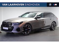 BMW i5 Touring - M60 xDrive / Panoramadak / Adaptief M Onderstel Professional / Stoelventilatie / Bowers &