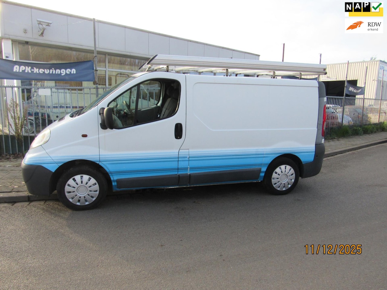 Opel Vivaro - 2.0 CDTI L1H1 2.0 CDTI L1H1,3persoons,stuurbekrachtiging,impreal - AutoWereld.nl