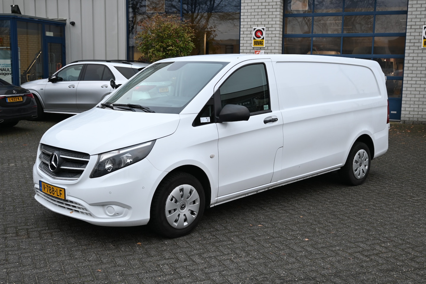 Mercedes-Benz Vito - 114 CDI L3 XL Navigatie, Camera, Trekhaak - AutoWereld.nl
