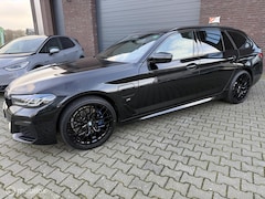 BMW 5-serie Touring - M 530e xDrive Executive M