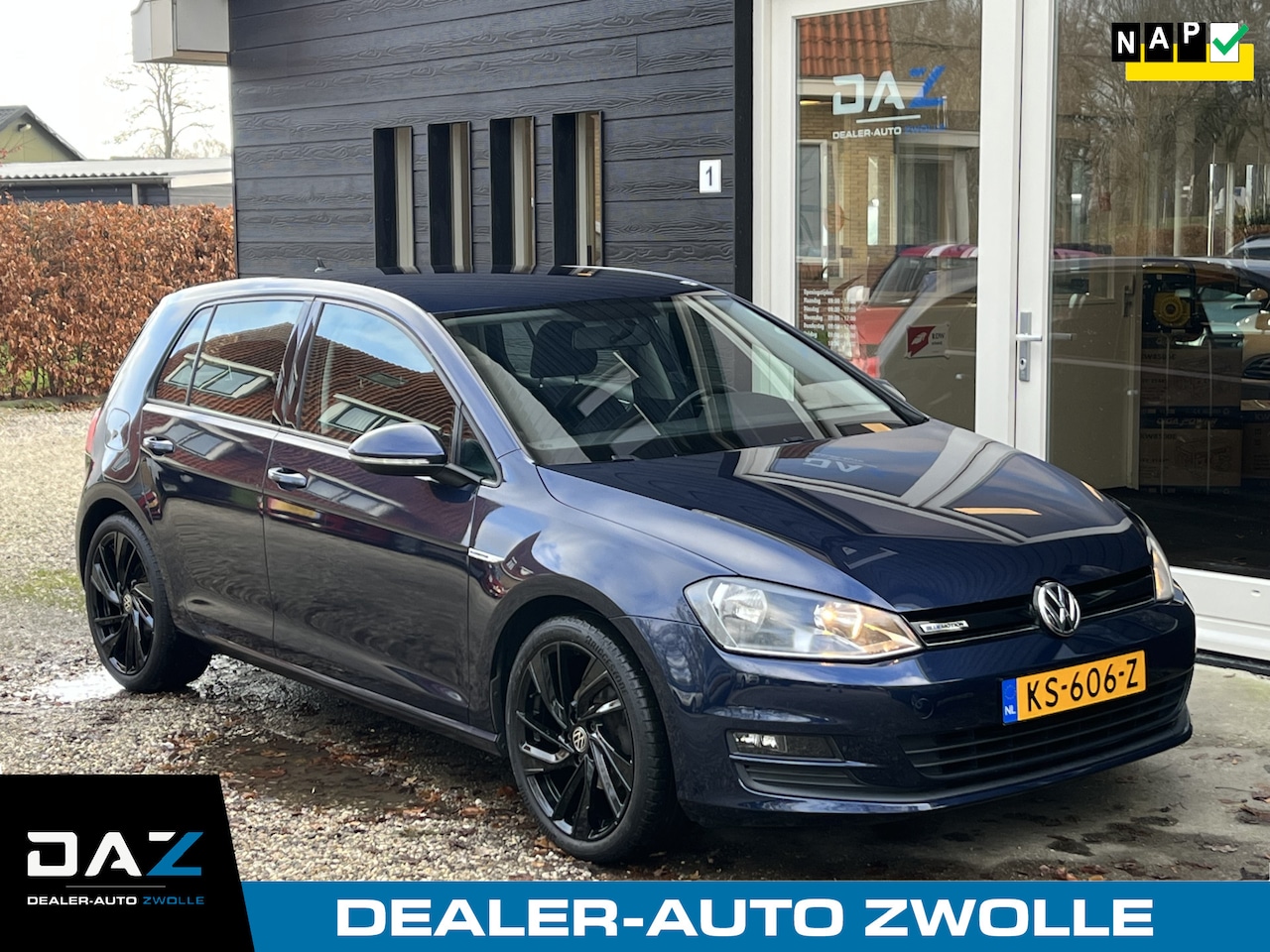 Volkswagen Golf - 1.0 TSI Trendline Airco/Audio/Navi/1e Eigenaar - AutoWereld.nl