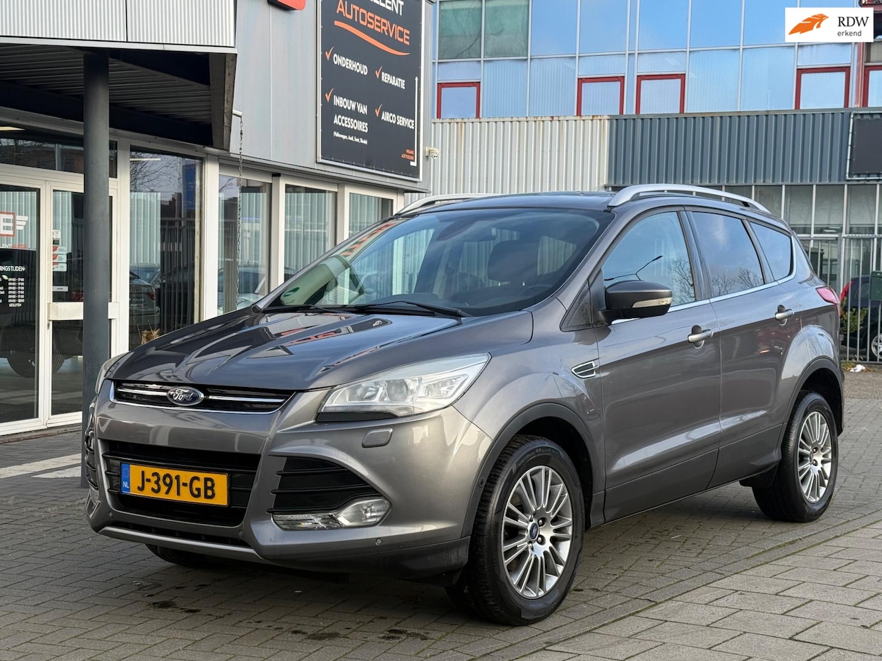Ford Kuga - 1.6 Titanium|Panoramadak|Navi - AutoWereld.nl