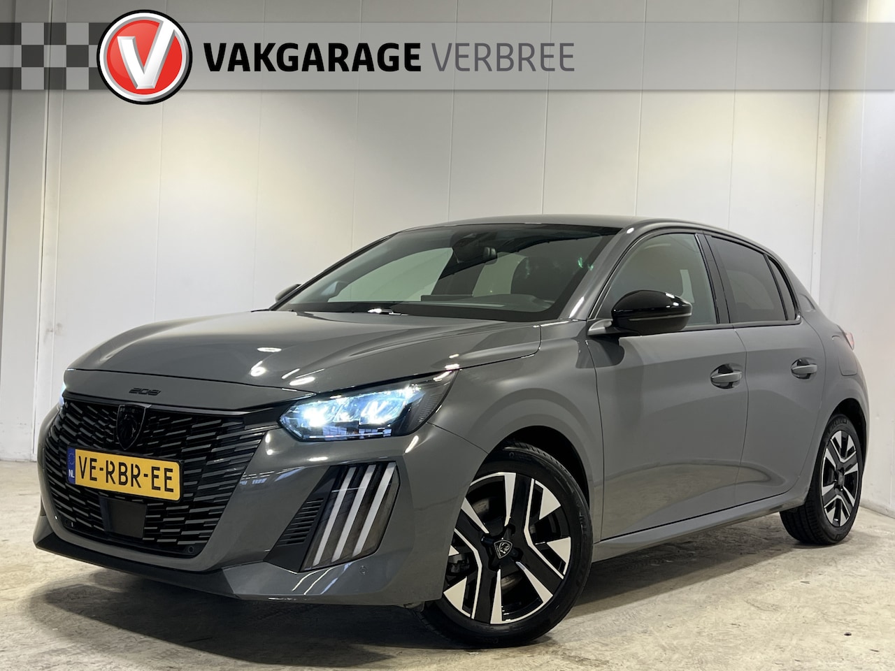 Peugeot 208 - 1.2 PureTech 100 Allure | Android Auto/Apple Carplay | LM Velgen 16" | PDC Voor en Achter - AutoWereld.nl
