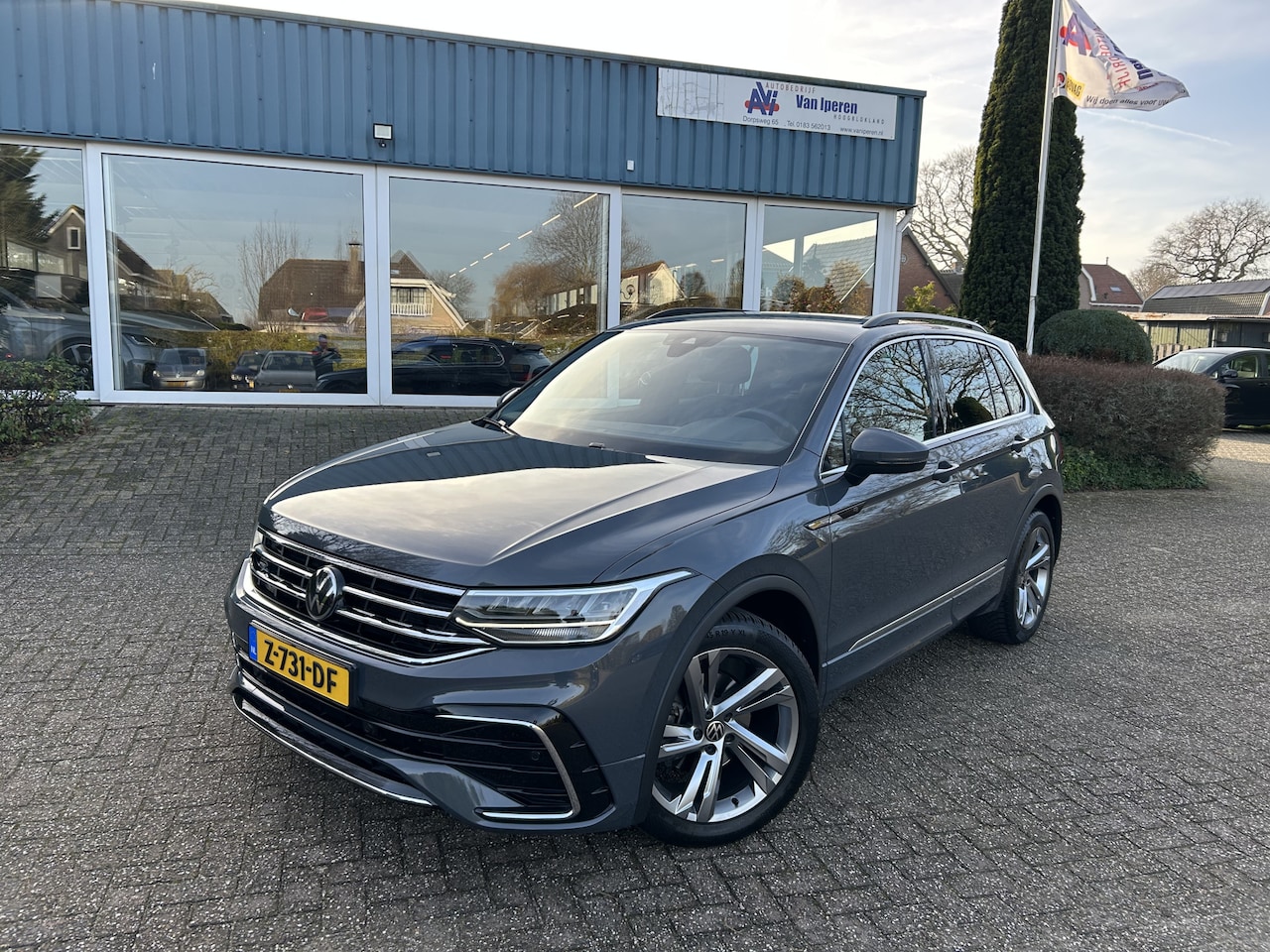 Volkswagen Tiguan - 1.5 TSI R-Line Business 1.5 TSI R-Line Business - AutoWereld.nl