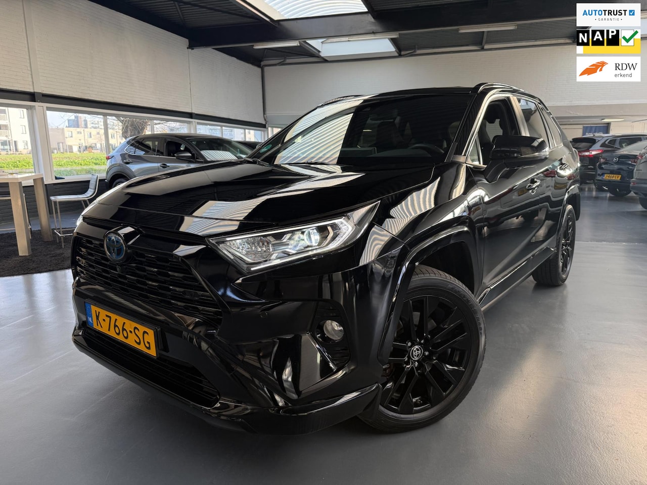 Toyota RAV4 - 2.5 Hybrid Black Edition |NAP| - AutoWereld.nl