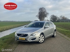 Volvo V60 - 2.4 D6 AWD Plug-In Hybrid Pure Limited nette staat Goed onderhouden