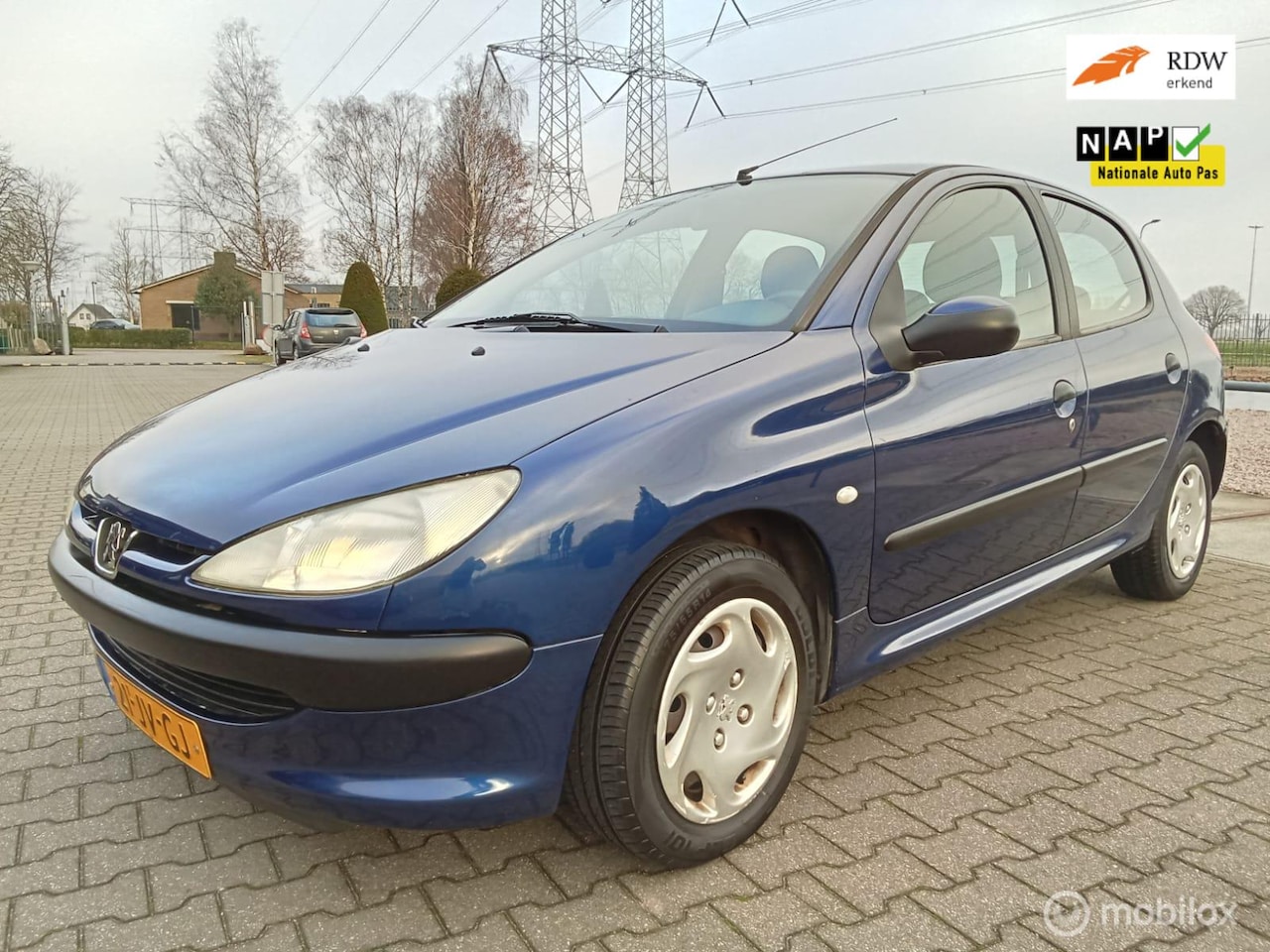 Peugeot 206 - 1.4 X-line/apk/lage kmstand/5 deurs - AutoWereld.nl