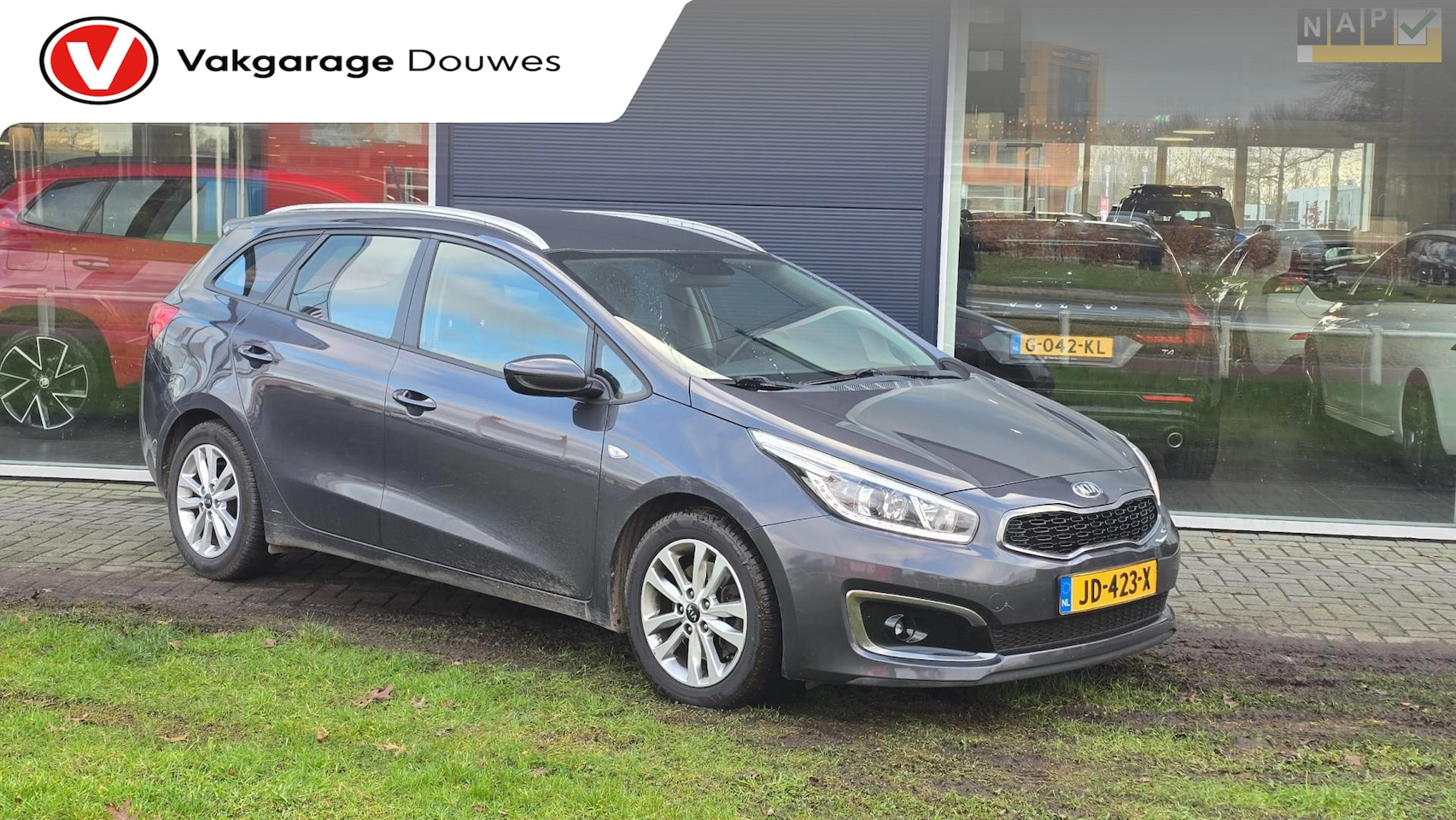 Kia Cee'd Sportswagon - 1.6 GDI First Edition | NAP | Camera | Airco | Navigatie | Cruise - AutoWereld.nl