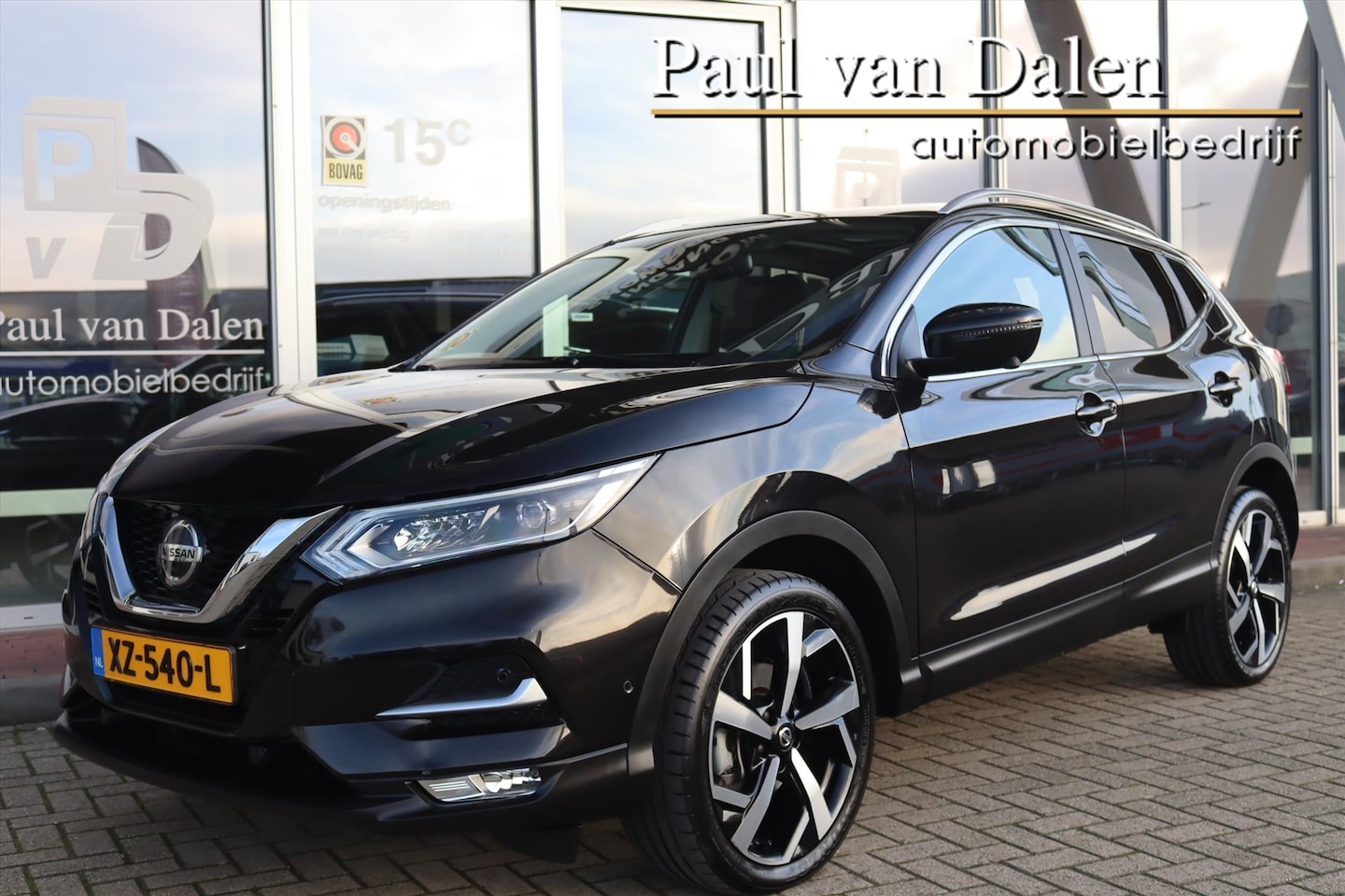 Nissan Qashqai - 1.3 DIG-T 160PK AUTOMAAT TEKNA Panodak | Navi | NL Auto | 1e Eigenaar | 360 Camera | Led | - AutoWereld.nl