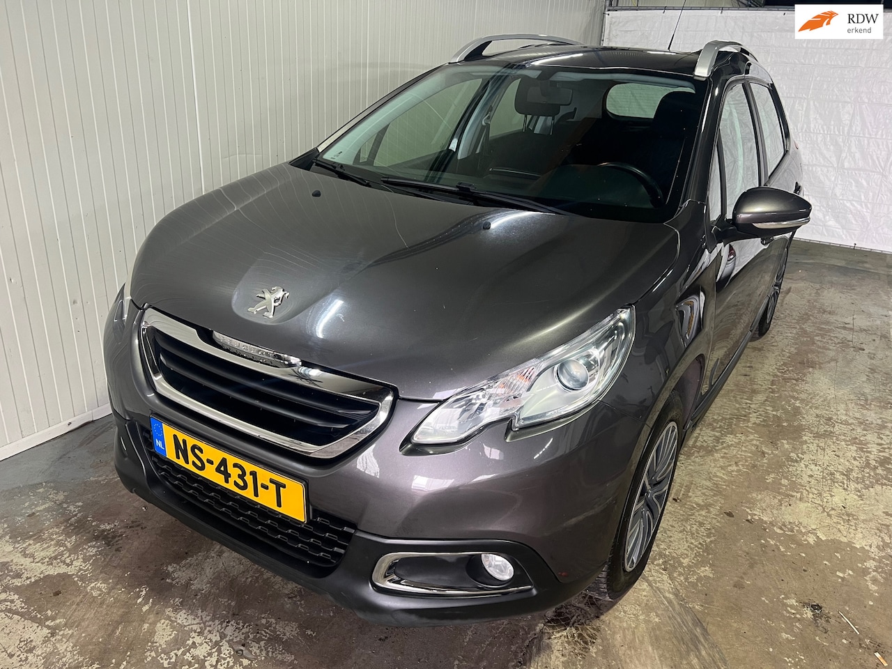 Peugeot 2008 - 1.2 VTi Active Pack Premium/Stoelverwarming/Nieuwe distributie - AutoWereld.nl