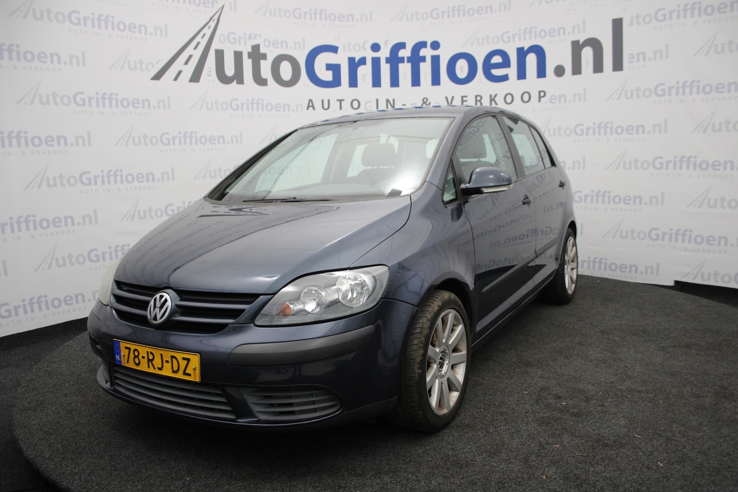 Volkswagen Golf Plus - 1.6 FSI Comfortline Business nette MPV met trekhaak - AutoWereld.nl