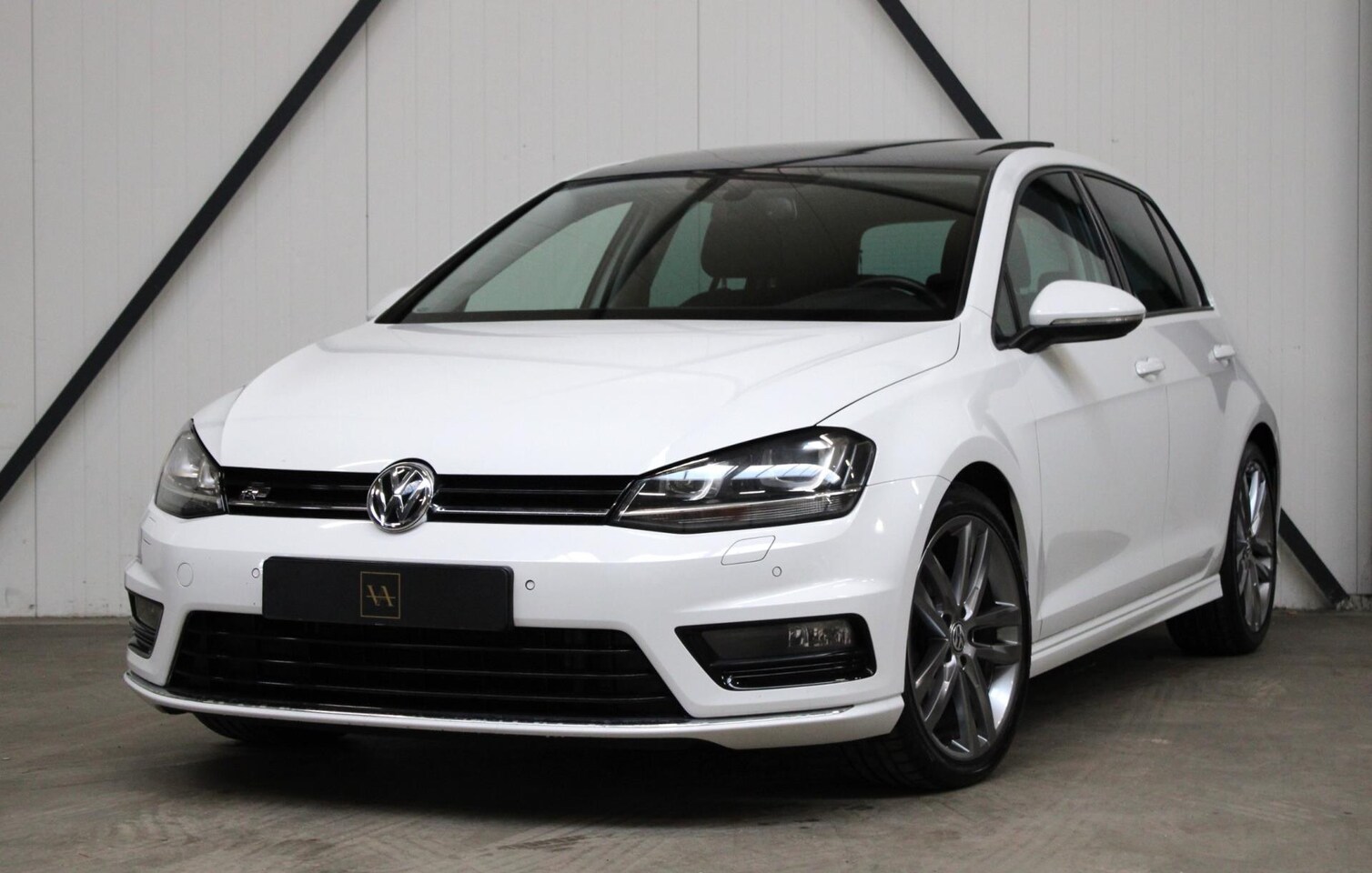 Volkswagen Golf - 1.4 TSI R-Line l Panoramadak l Xenon l LED - AutoWereld.nl