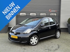 Toyota Aygo - 1.0-12V Comfort Navigator | Airco | Elektrische Ramen | 5 Deurs | Radio |