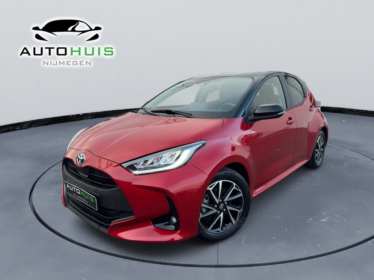 Toyota Yaris - 1.5 Hybrid Bi-tone Apple carplay Cruise controle Led Koplampen - AutoWereld.nl