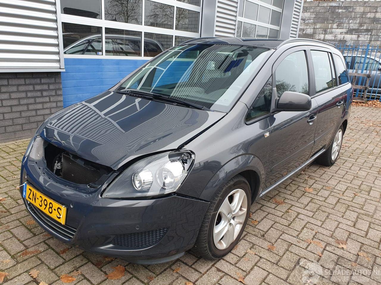 Opel Zafira - 1.6 Cosmo 7 Persoons - AutoWereld.nl
