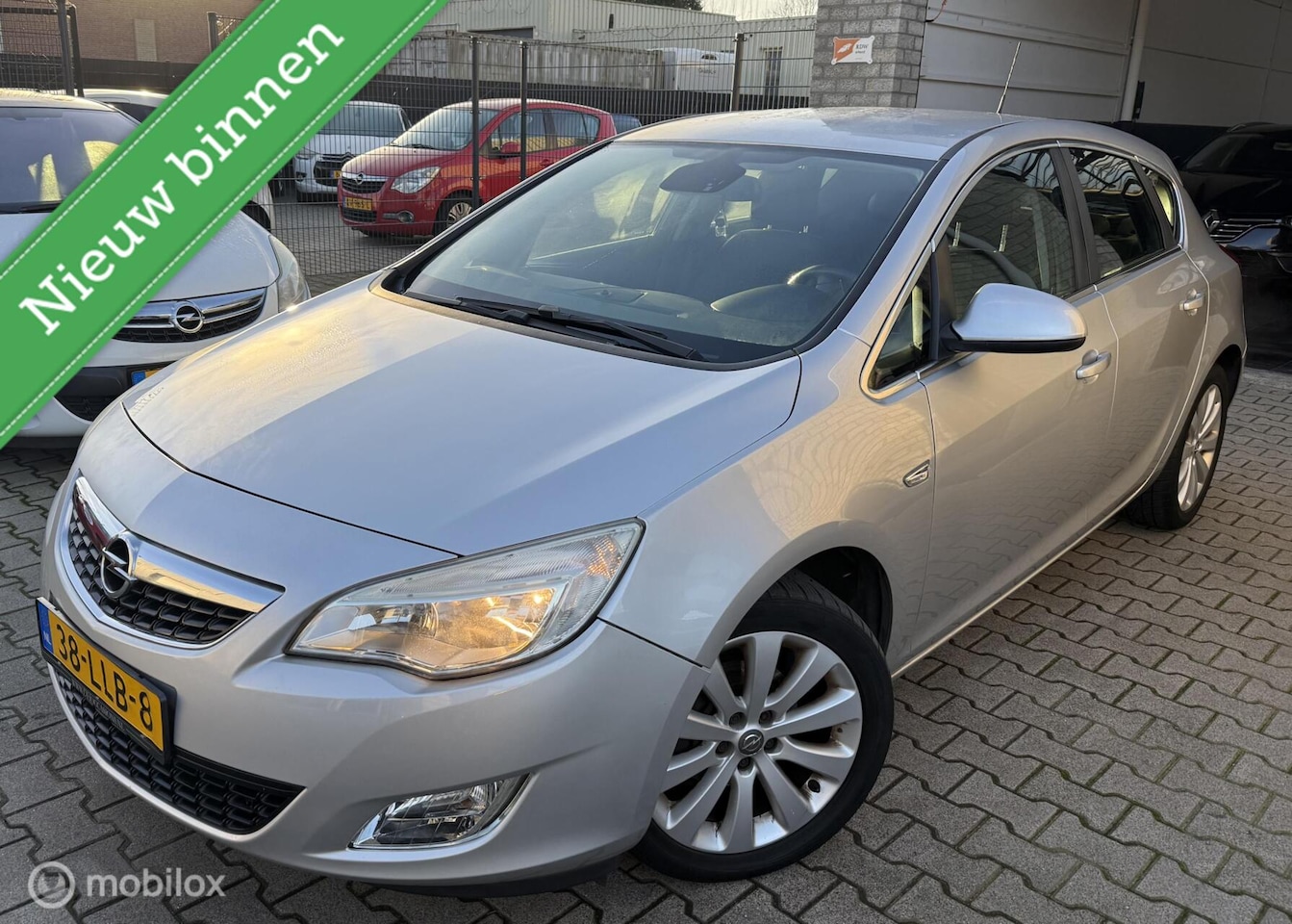 Opel Astra - 1.4 Turbo Cosmo/ 5DRS / 2DE Eigenaar / 136.000KM! - AutoWereld.nl