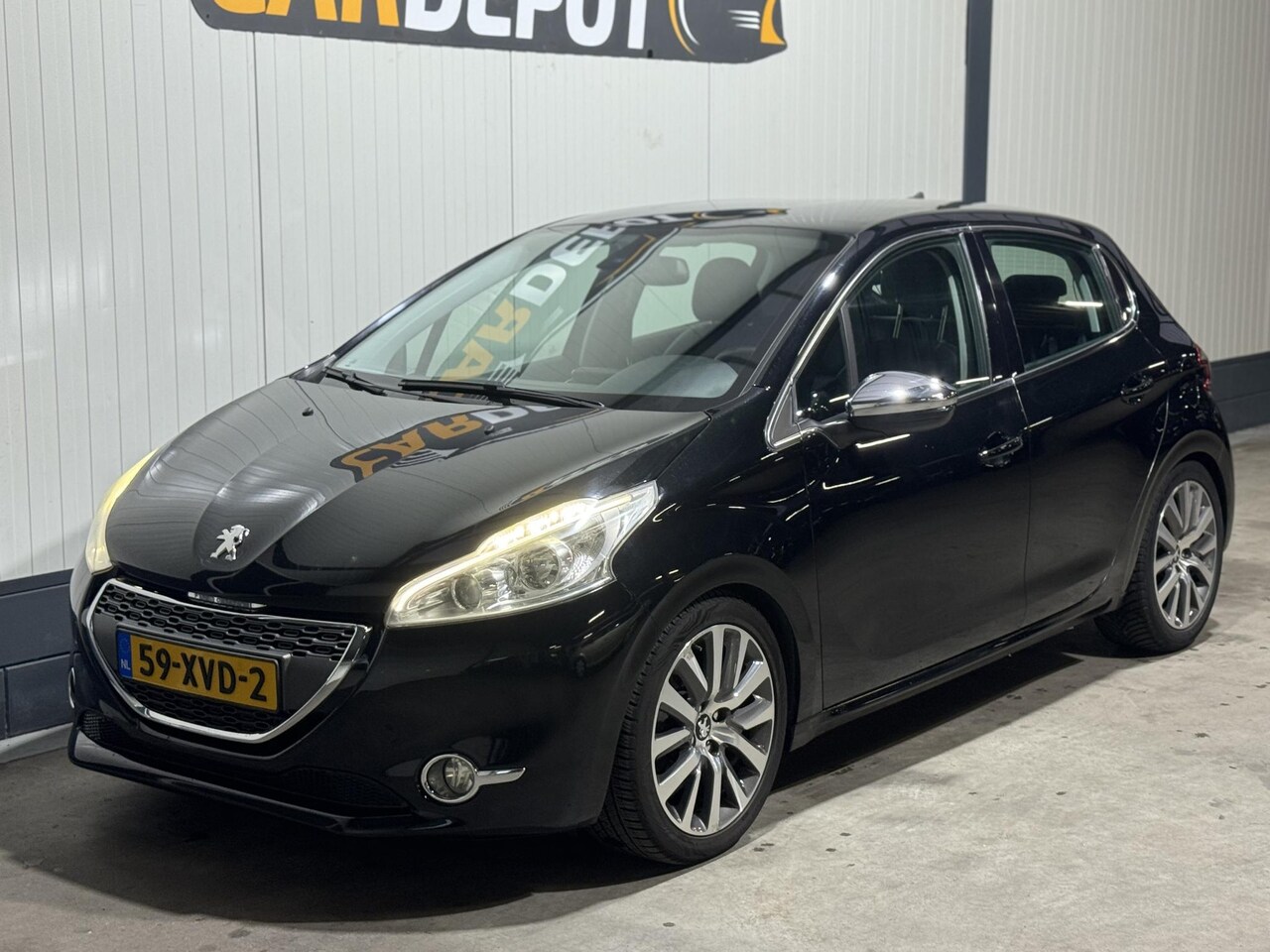 Peugeot 208 - 1.4 VTi Allure Super Netjes 4 deurs - AutoWereld.nl
