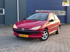 Peugeot 206 - 1.4 XR | " 161.000 " KM NAP + Nieuwe APK Nu € 999,