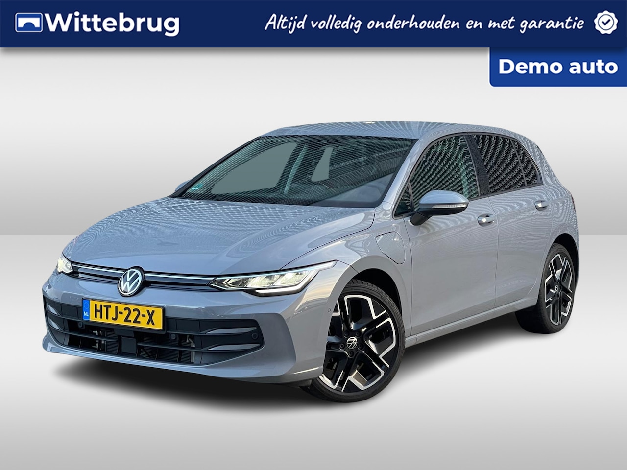 Volkswagen Golf - 1.5 eHybrid 204PK DSG Life Edition / Ergo Active Stoel / Digital Cockpit Pro / Getint Glas - AutoWereld.nl