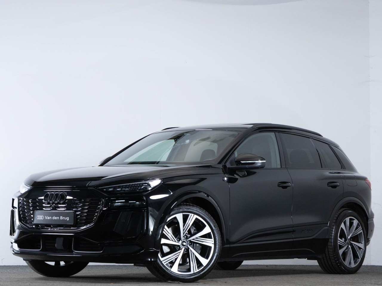 Audi Q6 SQ6 e-tron - SQ6 490 PK QUATTRO 100 kWh | LED Matrix/Oled | Bang&Olufsen | Augmented Reality Head-Up | - AutoWereld.nl