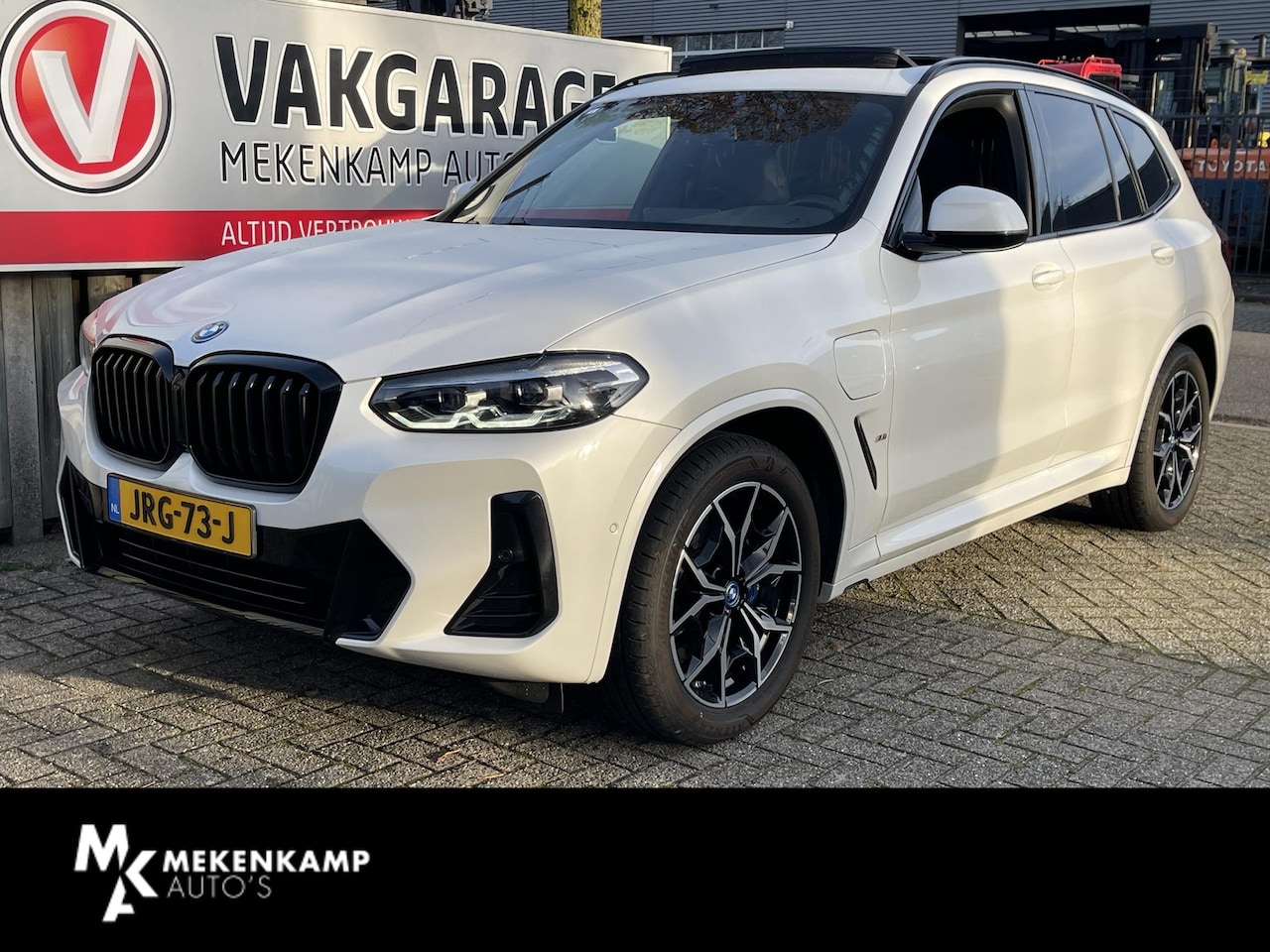 BMW X3 - xDrive30e High Executive M Sport 19"/Leder/Panoramadak/Harman Kardon/Dodehoek/Sport Steeri - AutoWereld.nl