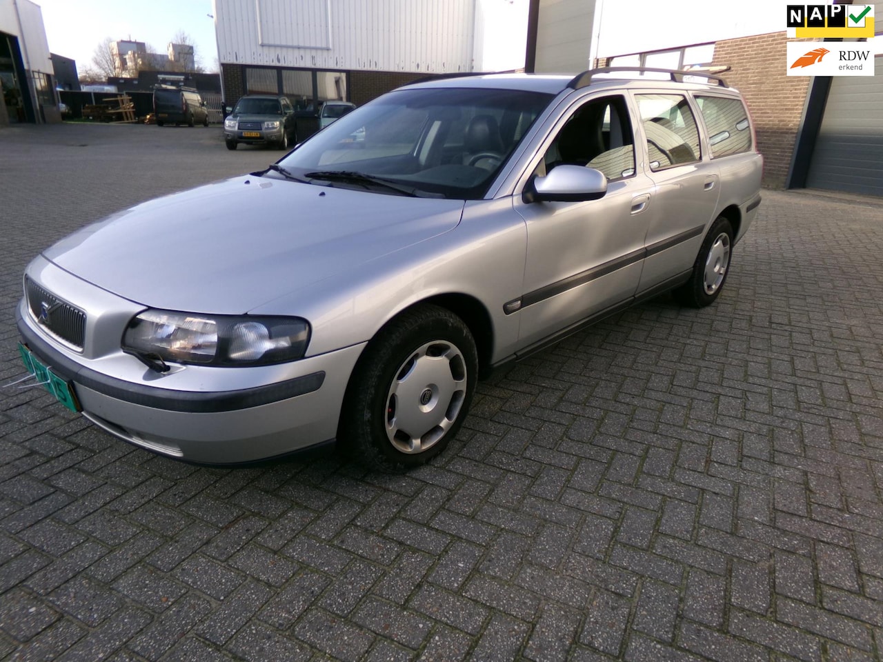 Volvo V70 - 2.4 D5 Edition II 2.4 D5 Edition II - AutoWereld.nl