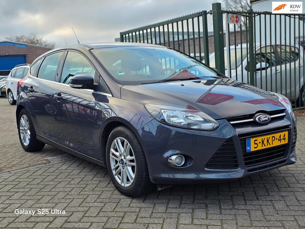 Ford Focus - 1.0 EcoBoost Titanium 2e eigenaar dealer onderhouden airco cruis control parkeer sensor - AutoWereld.nl