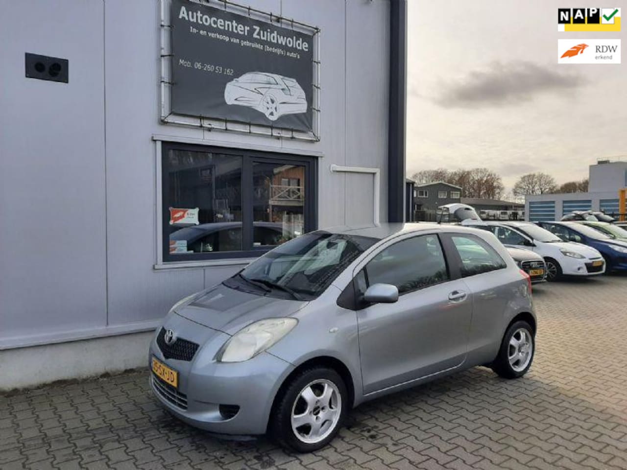 Toyota Yaris - 1.3 VVTi Sol airco cv nap apk 10-2026 nw model - AutoWereld.nl