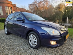 Hyundai i30 - 1.6i Dynamic 5-deurs AIRCO *apk:08-2026