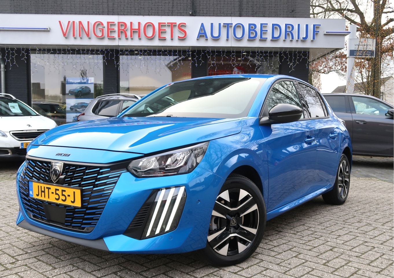 Peugeot 208 - * Hybride + Benzine * Automaat * 100 e-DCS6 Allure * Navigatie * 1/2 Lederen Interieur * C - AutoWereld.nl