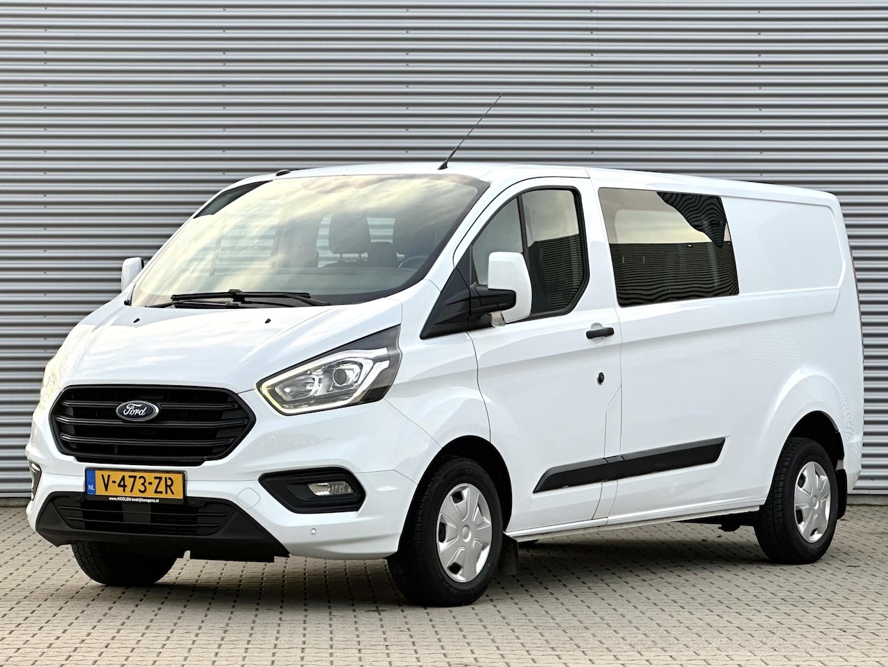 Ford Transit Custom - 300 2.0 TDCI L2H1 Trend DC dubbele cabine Trekhaak|Camera|Airco - AutoWereld.nl