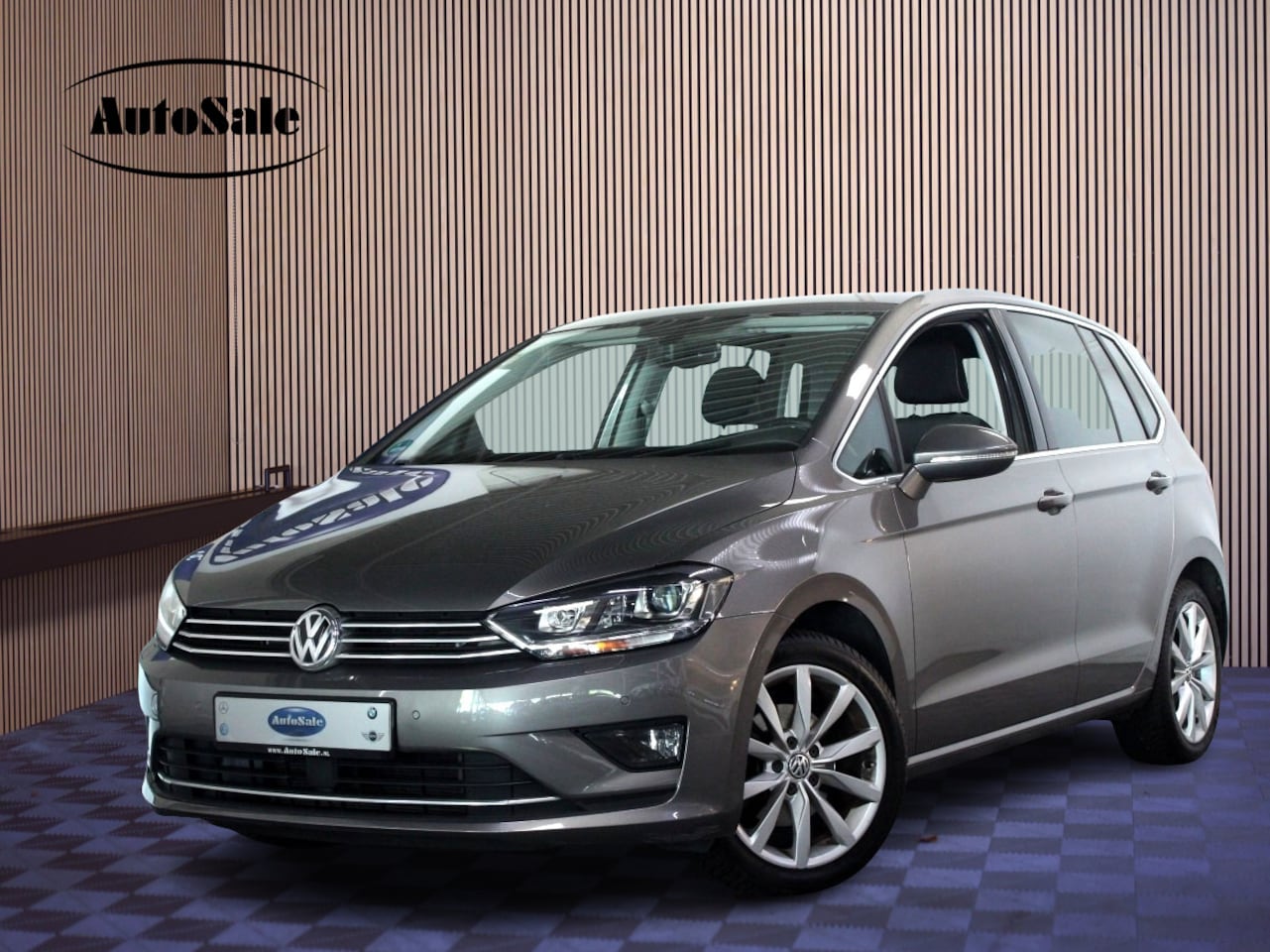 Volkswagen Golf Sportsvan - 1.4 TSI DSG Highline 1eEIG ACC XENON NAV CAMERA PDC '15 - AutoWereld.nl