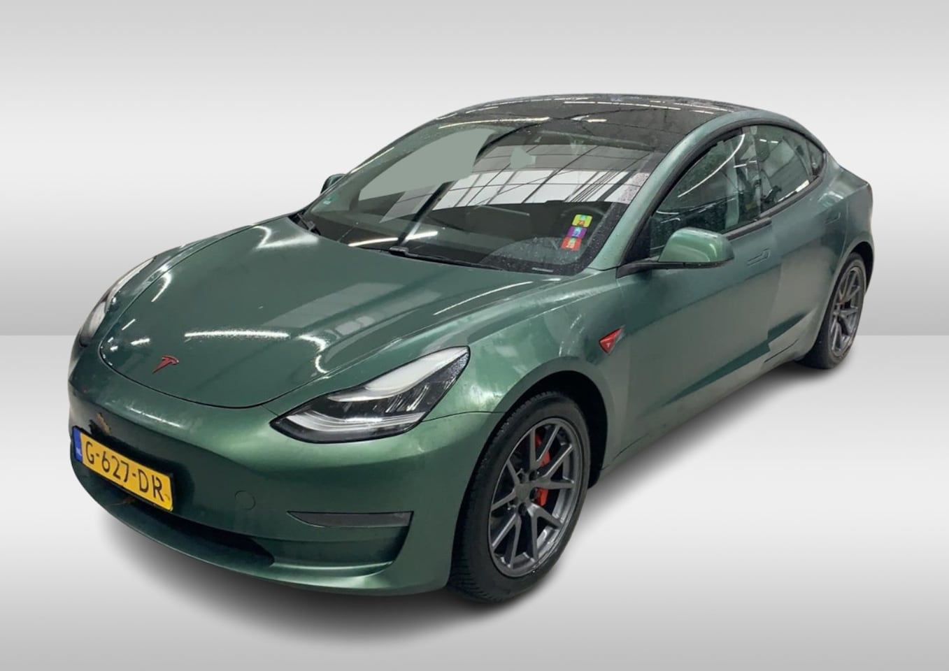 Tesla Model 3 - Long Range RWD Long Range AWD 75 kWh / NIEUWE BATTERIJ / SOH 88,4% / Trekhaak / Autopilot / Panoramadak / - AutoWereld.nl