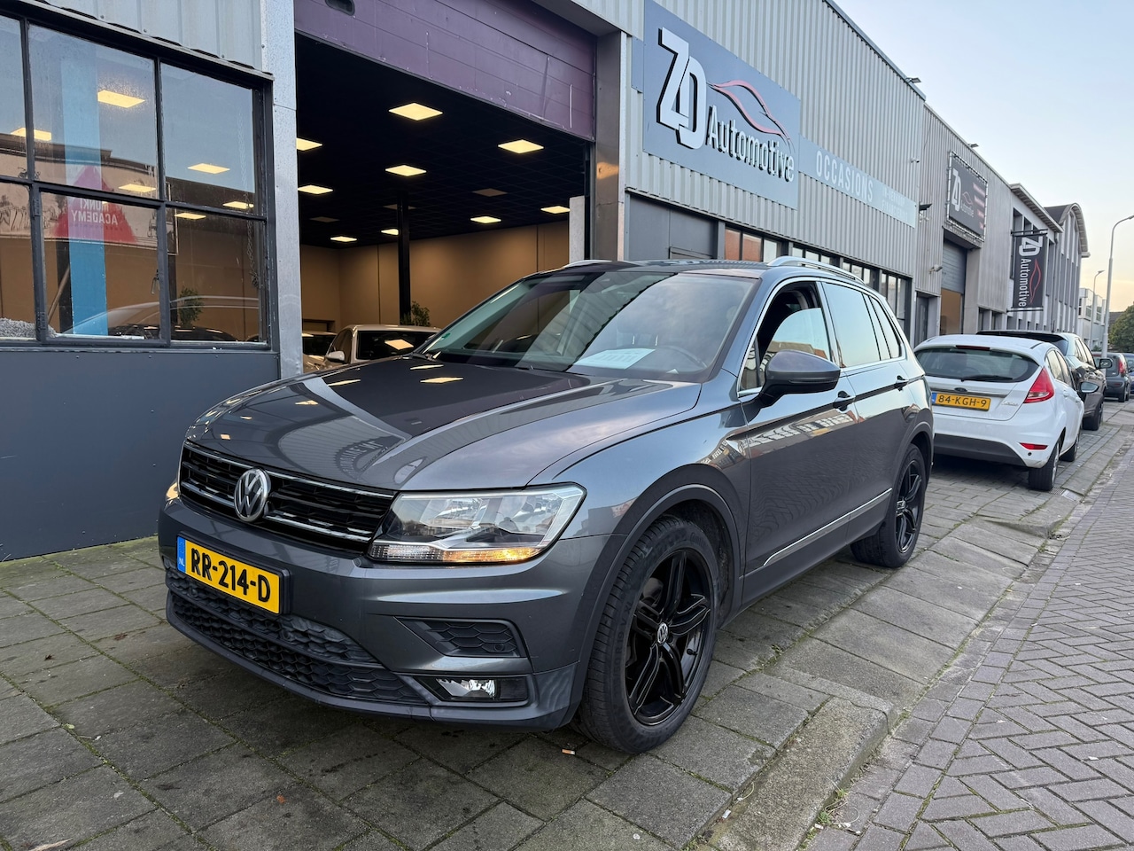 Volkswagen Tiguan - 1.4 TSI ACT Comfortline Business 1.4 TSI ACT Comfortline Business - AutoWereld.nl