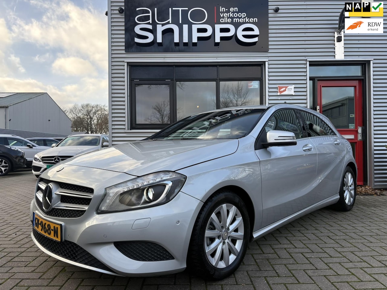 Mercedes-Benz A-klasse - 180 Ambition -5DRS.-AIRCO-BI XENON-CRUISECONTROL-PDC V+A-HALF LEDER-ZWARTE HEMEL-ORIGINEEL - AutoWereld.nl