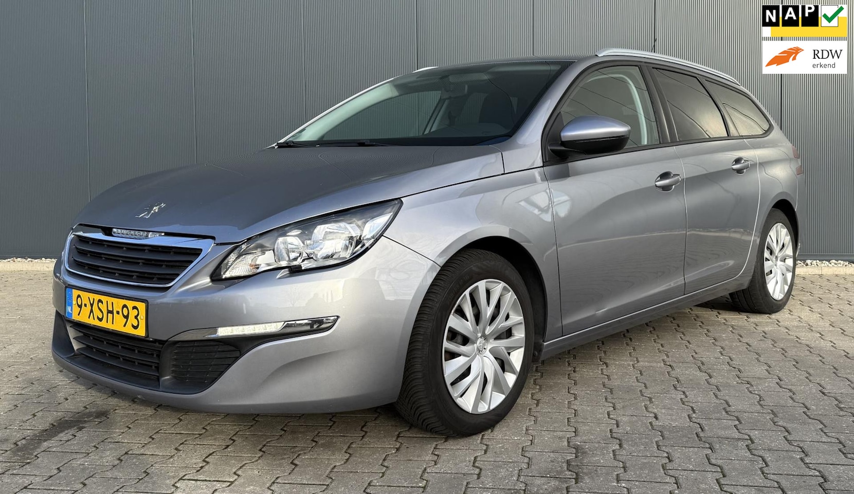 Peugeot 308 SW - 1.2 e-THP Blue Lease Airco Cruise Navi Dealer onderhouden - AutoWereld.nl