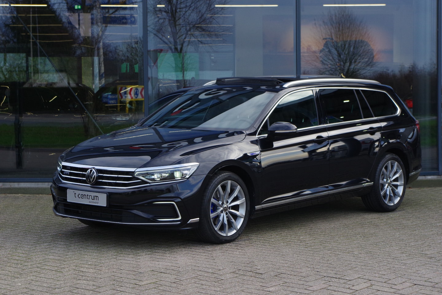 Volkswagen Passat Variant - 1.4 TSI PHEV GTE BNS, Trekhaak, Panoramdak, Leder-Alcantara, Carplay - AutoWereld.nl