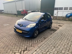 Peugeot 107 - 1.0-12V XR Airco Elk Ramen Toerenteller 4 Deurs