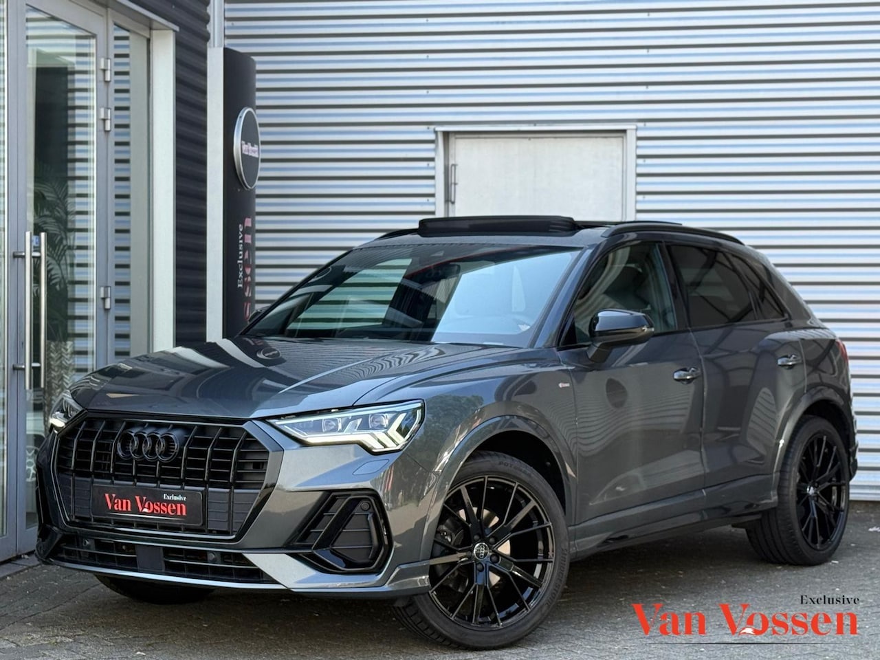 Audi Q3 - 35 TFSI 3x S-Line|Pano|Camera|Matrix|Sfeerverlichting|20inch|Pre sense|Memory stoelen - AutoWereld.nl