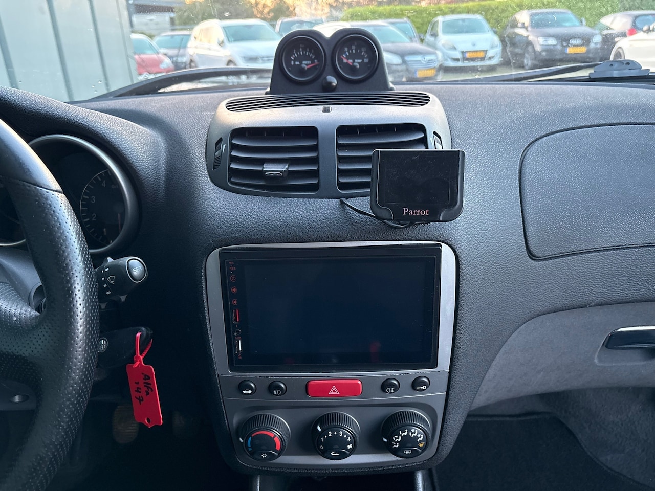 Alfa Romeo 147 - 1.6 T.Spark Veloce Trofeo NAP//AIRCO//TREKHAAk//ELEC.RAMEN