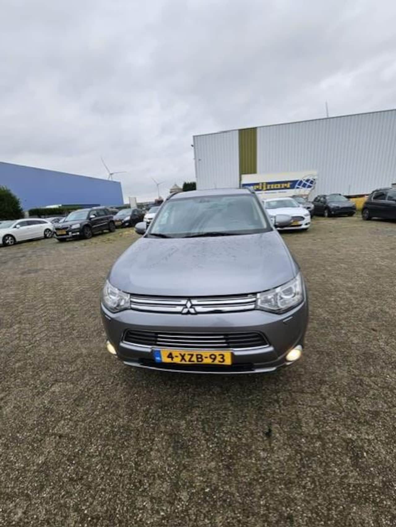 Mitsubishi Outlander - 2.0 PHEV Executive Edition 2.0 PHEV Executive Edition - AutoWereld.nl