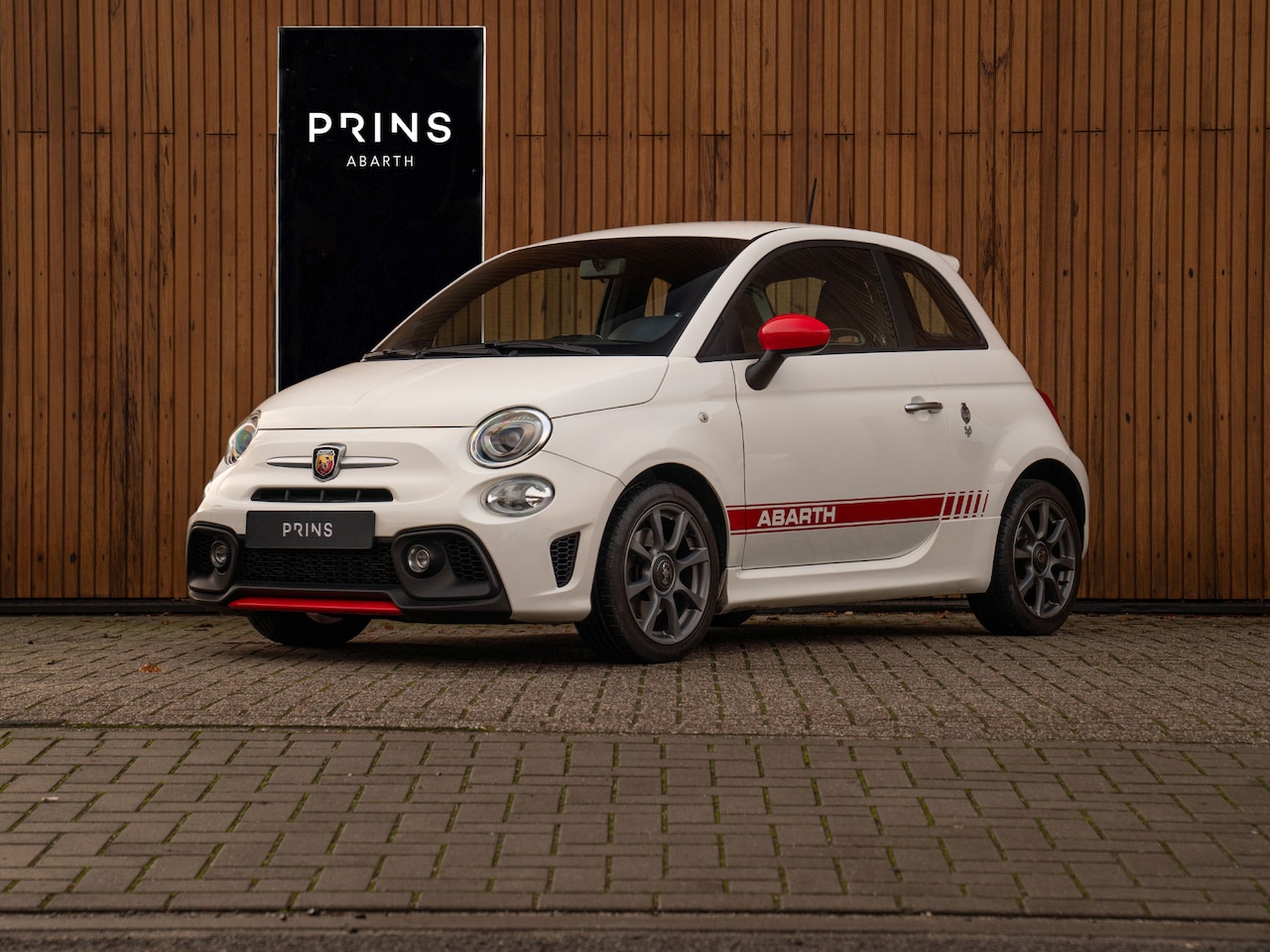 Abarth 595 - 70th Anniversary - AutoWereld.nl