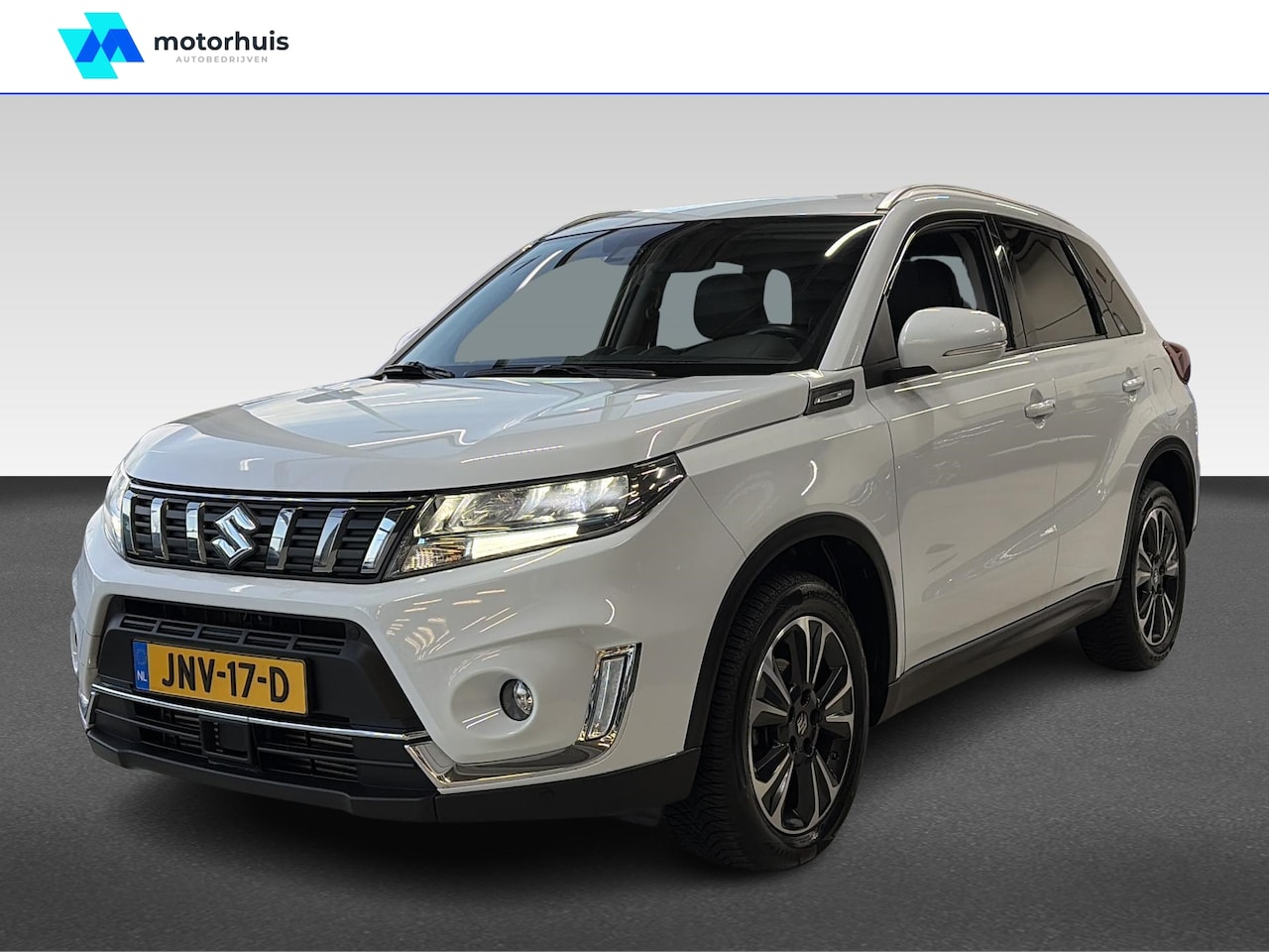Suzuki Vitara - 1.4 Boosterjet 129PK SMART HYBRID STYLE PANO WINTERPACK - AutoWereld.nl
