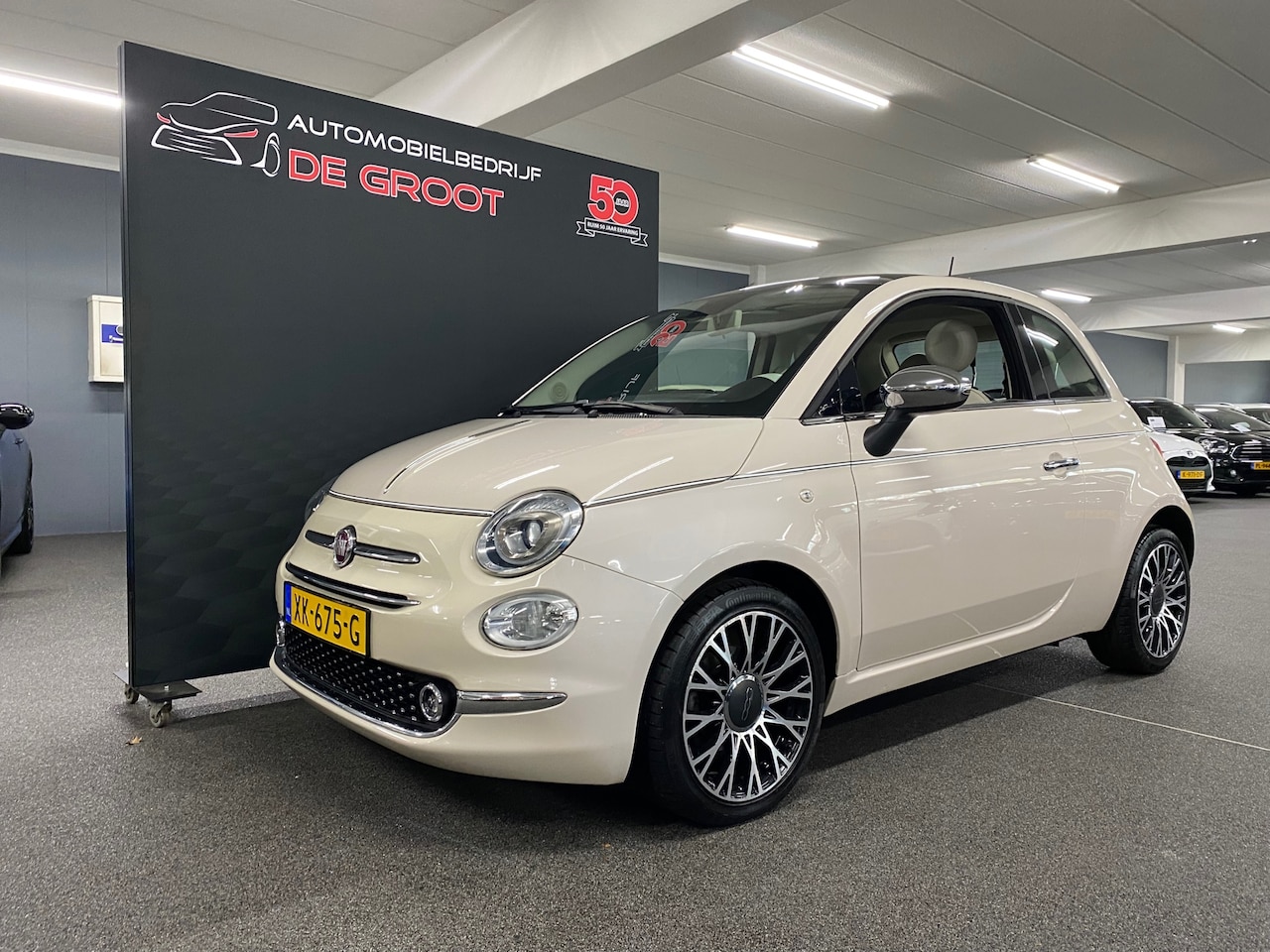 Fiat 500 - 0.9 TwinAir Turbo Collezione/ Eerste eigenaar/ Nederlandse auto/ Pano/ LMV/ Beige kleur - AutoWereld.nl