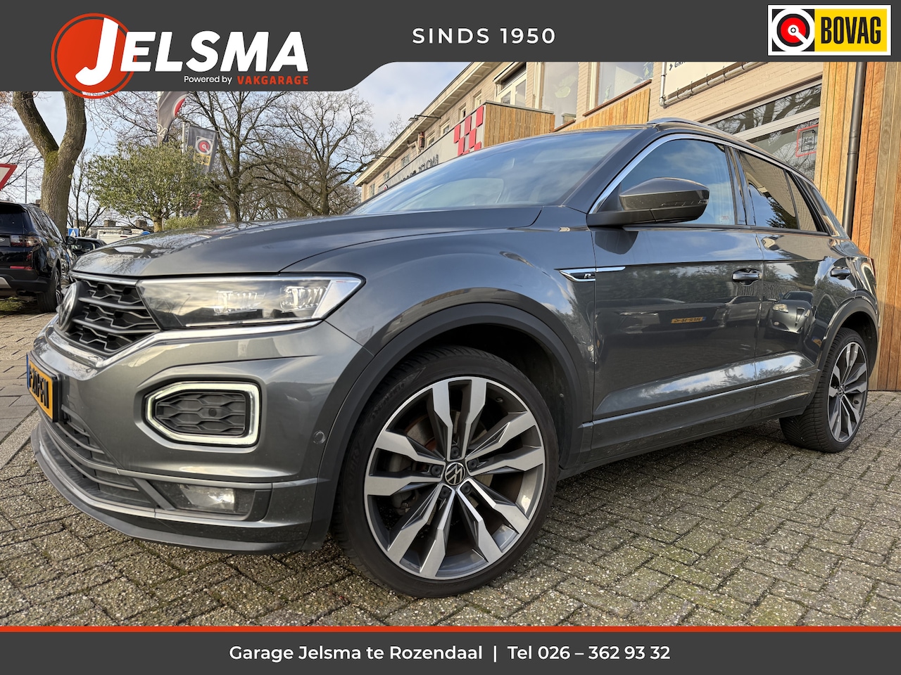 Volkswagen T-Roc - 1.5 TSi Sport R-Line Aut., Pano | Camera | Navi & CarPlay - AutoWereld.nl