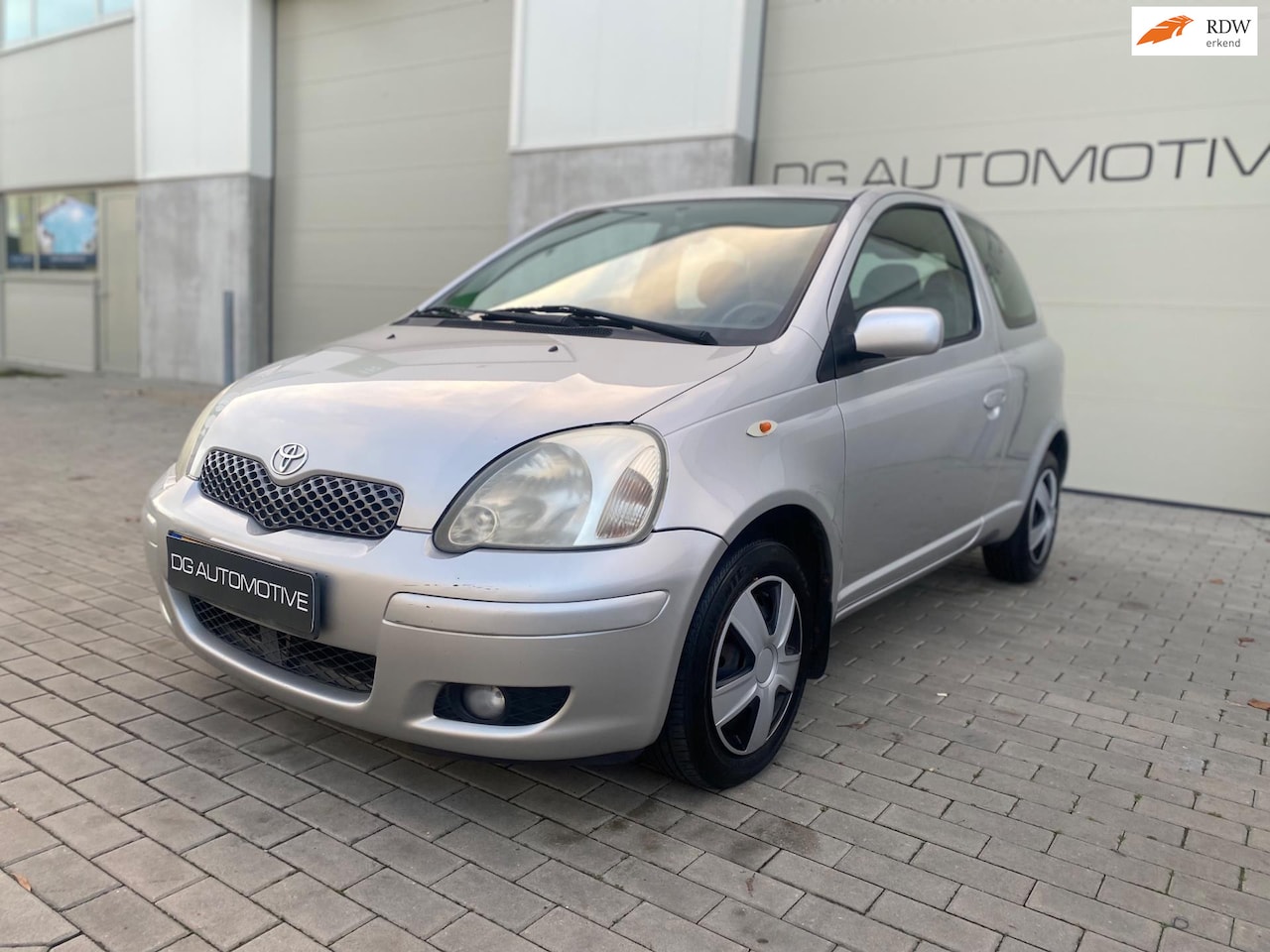 Toyota Yaris - 1.0 VVT-i Idols MMT APK 16-07-2026 ELEKTRISCHE RAMEN ZEER ZUINIG - AutoWereld.nl