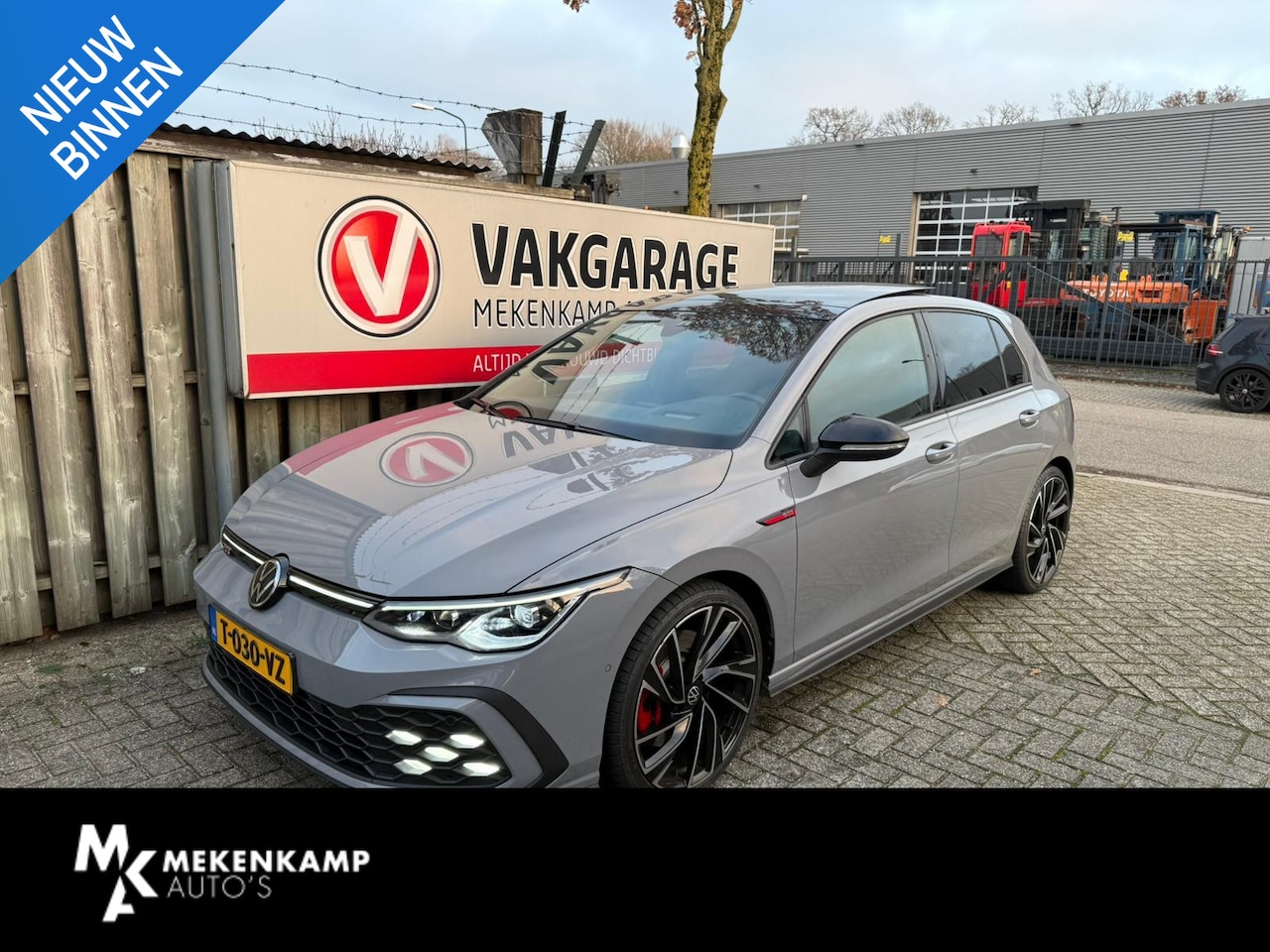 Volkswagen Golf - 2.0 TSI GTI 19"/Panoramadak/Head-up/IQ Light/Stoel + stuurverwarming/Camera/Apple Carplay - AutoWereld.nl