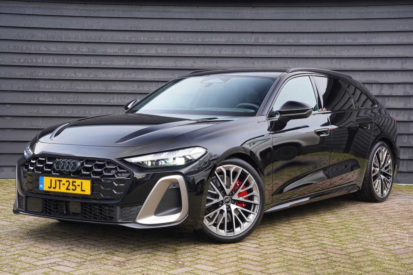 Audi A5 Avant - 2.0 e-hybrid quattro S edition Competition - 367 PK - PANODAK - S SEATS - B&O 3D - 20 INCH - AutoWereld.nl