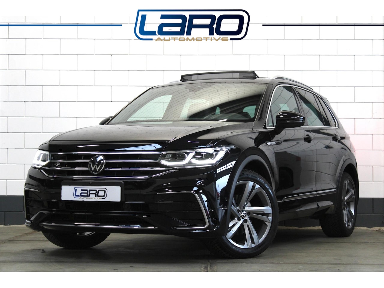 Volkswagen Tiguan - 1.5 TSI R-Line | Pano Leer Memory 360 cam IQ.Lights Sfeer CarPlay ACC - AutoWereld.nl